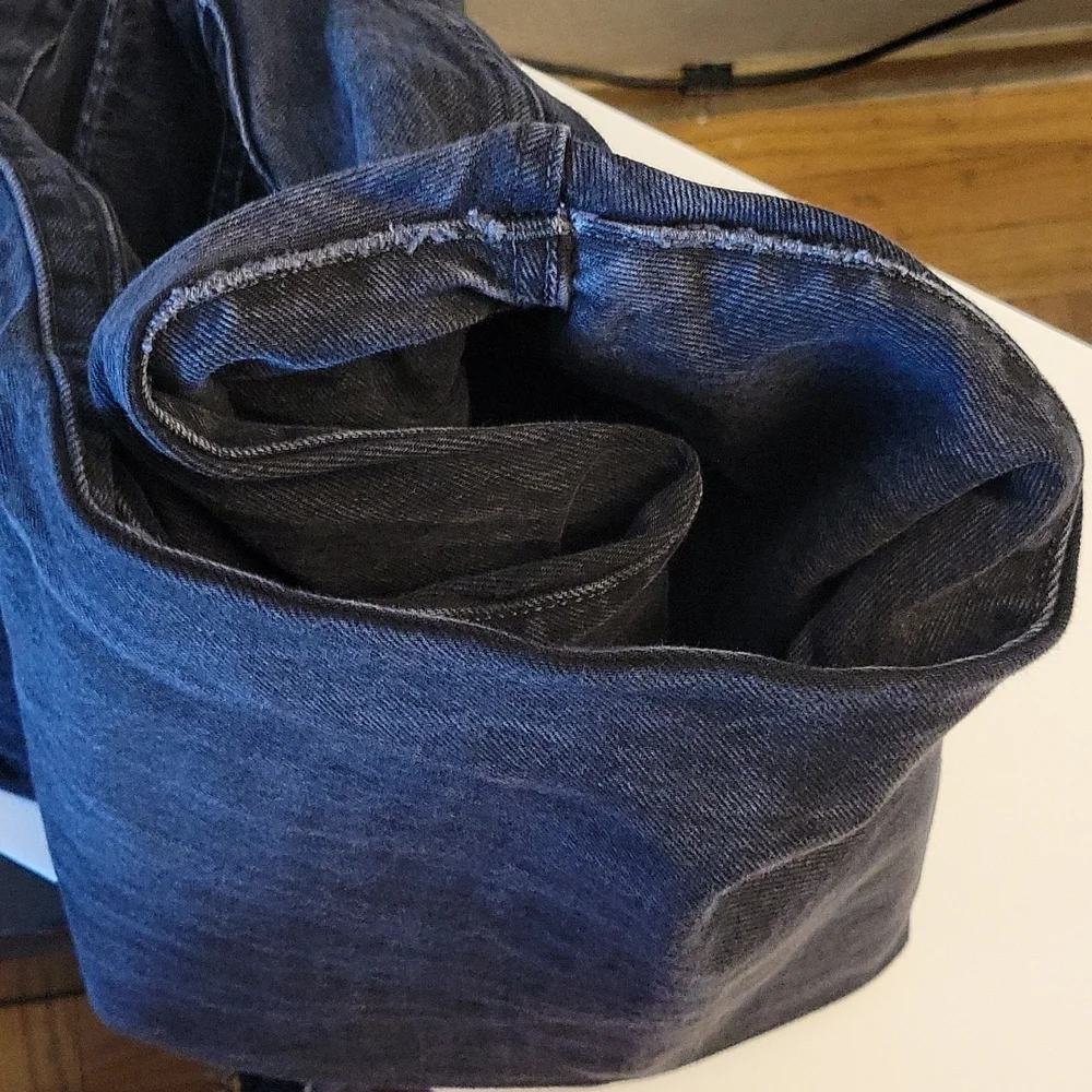 LEVI'S 501 Well Worn Broken In Button Fly Jeans 34